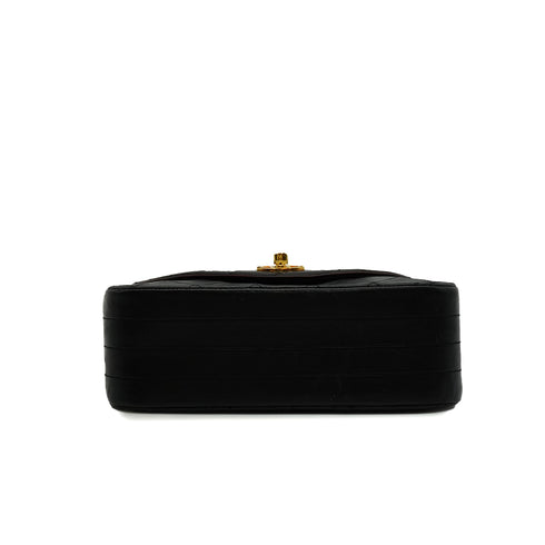 VINTAGE CHANEL MATELASSE HALF MOON CHAIN SHOULDER BAG BLACK LAMB SKIN GOLD HARDWARE 90346979