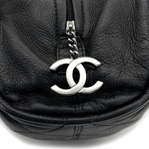 VINTAGE CHANEL MATELASSE HAND BAG BLACK LEATHER SILVER HARDWARE 90317186