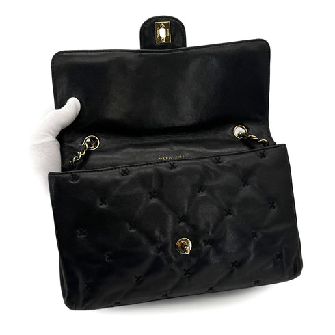 VINTAGE CHANEL MATELASSE STITCH CHAIN SHOULDER BAG BLACK LAMB SKIN GOLD HARDWARE 90322926