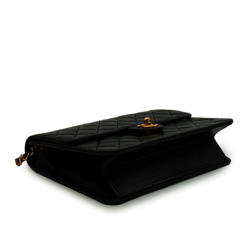 VINTAGE CHANEL MATELASSE TURN LOCK CHAIN SHOULDER BAG BLACK LAMB SKIN GOLD HARDWARE 90348246