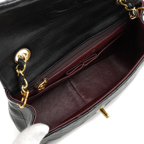 VINTAGE CHANEL MATELASSE TURN LOCK CHAIN SHOULDER BAG BLACK LAMB SKIN GOLD HARDWARE 90350374