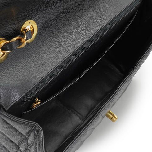VINTAGE CHANEL MAXI CHEVRON V STITCH BLACK CHAIN SHOULDER BAG CAVIAR SKIN GOLD HARDWARE 90333754