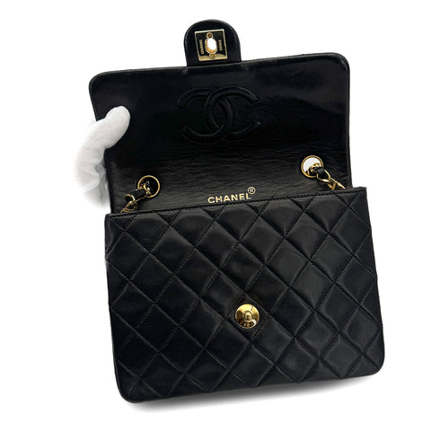 VINTAGE CHANEL MINI MATELASSE CHAIN SHOULDER BAG BLACK LAMB SKIN GOLD HARDWARE 90317885