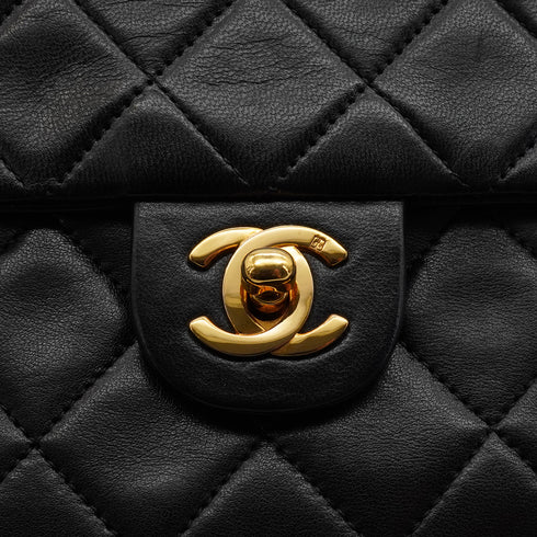 VINTAGE CHANEL MINI MATERASSE CHAIN SHOULDER BAG BLACK LAMB SKIN GOLD HARDWARE 90340146