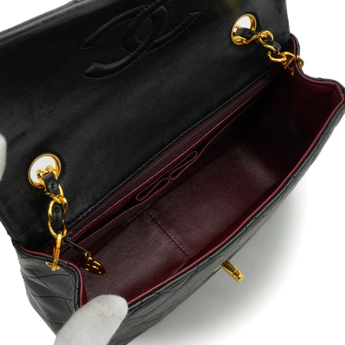 VINTAGE CHANEL MINI MATERASSE CHAIN SHOULDER BAG BLACK LAMB SKIN GOLD HARDWARE 90340146