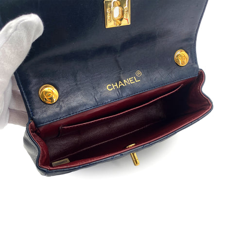 VINTAGE CHANEL MINI NATELASSE CHAIN SHOULDER BAG NAVY LAMB SKIN GOLD HARDWARE 90313344