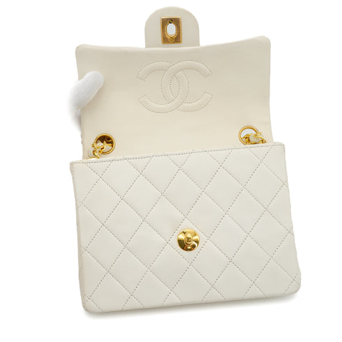VINTAGE CHANEL MINI SQUARE 17 CHAIN SHOULDER BAG WHITE LAMB SKIN GOLD HARDWARE 90332914