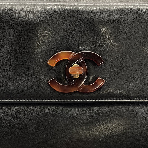 VINTAGE CHANEL PLASTIC CHAIN SHOULDER BAG TORTOISESHELL BLACK LAMB SKIN 90328120