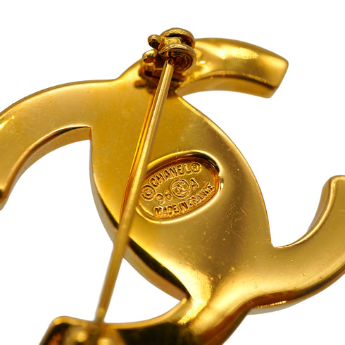 VINTAGE CHANEL TURN LOCK BROOCH GOLD ACCESSORY 96A 90331684