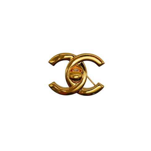 VINTAGE CHANEL TURN LOCK BROOCH GOLD ACCESSORY 96A 90342597