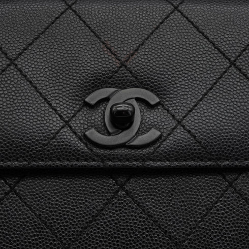 VINTAGE CHANEL TURN LOCK HAND BAG BLACK CAVIAR SKIN PLASTIC HARDWARE 90341845