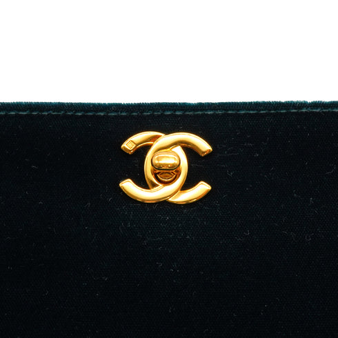 VINTAGE CHANEL TURN LOCK HAND BAG GREEN VELOUR GOLD HARDWARE 90342583