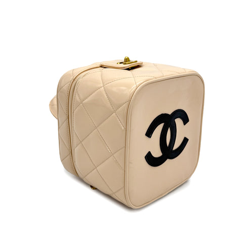 VINTAGE CHANEL VANITY HAND BAG COCOMARK HEART MIRROR IVORY ENAMEL 90314882