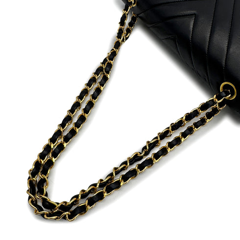 VINTAGE CHANEL CHEVRON V STITCH CHAIN SHOULDER BAG BLACK LAMB SKIN GOLD HARDWARE 90321162