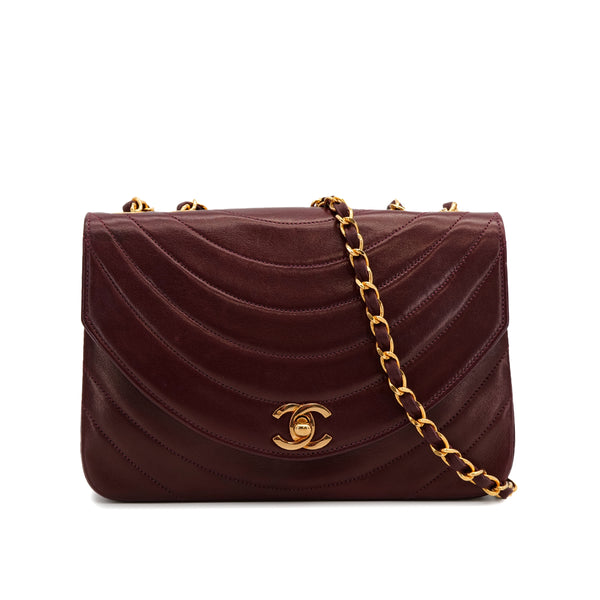 VINTAGE CHANEL WAVE STITCH CHAIN SHOULDER BAG BORDEAUX LAMB SKIN GOLD HARDWARE 90315484