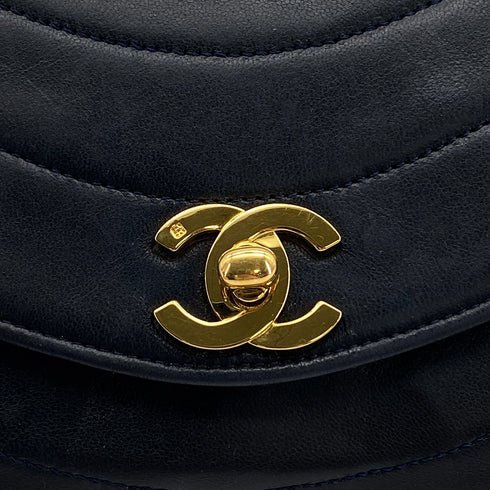 VINTAGE CHANEL WAVE STITCH CHAIN SHOULDER BAG NAVY LAMB SKIN GOLD HARDWARE 90327393