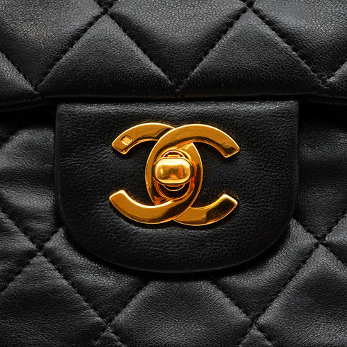 VINTEGE CHANEL CLASSIC FLAP MEDIUM CHAIN SHOULDER BAG BLACK LAMB SKIN GOLD HARDWARE 90335302