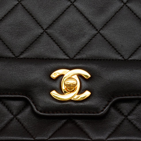 VINTEGE CHANEL MATELASSE CHAIN SHOULDER BAG BROWN LAMB SKIN GOLD HARDWARE 90342584