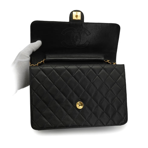 VINTEGE CHANEL MATELASSE PUSH LOCK CHAIN SHOULDER BAG BLACK LAMB SKIN GOLD HARDWARE 90343911