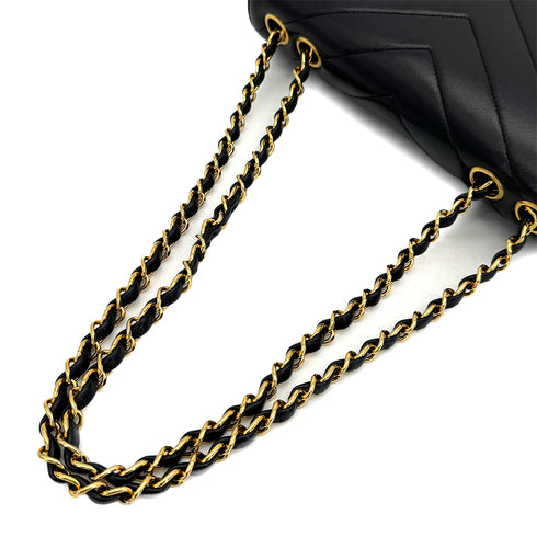 CHANEL VINTAGE CHEVRON CHAIN SHOULDER BAG BLACK LAMB SKIN 90311892