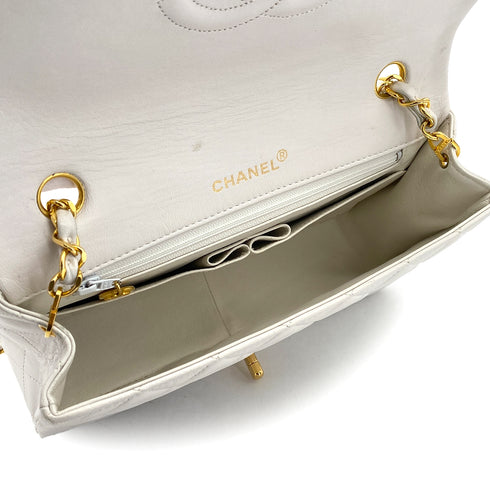VINTAGE CHANEL FULL FLAP CHAIN SHOULDER BAG WHITE LAMB SKIN GOLD HARDWARE 90311832