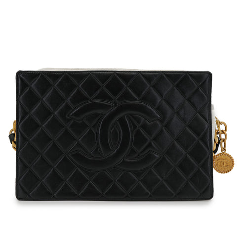 VINTAGE CHANEL MATELASSE LOGO CHAIN SHOULDER BAG WHITE BLACK LAMB SKIN GOLD HARDWARE 90312604