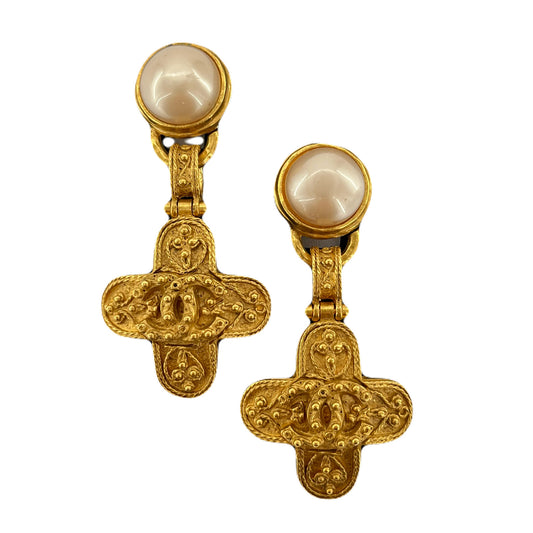 CHANEL VINTAGE EARRINGS CLOVER MOTIF FAKEPEARL COCOMARK ACCESSORY 94A 90215591