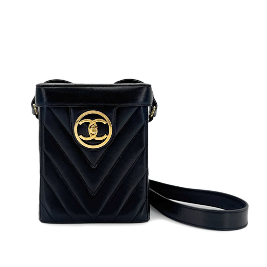 CHANEL VINTAGE V STITCH CHAIN SHUOLDER VANITY BAG BLACK LAMB SKIN 90196136