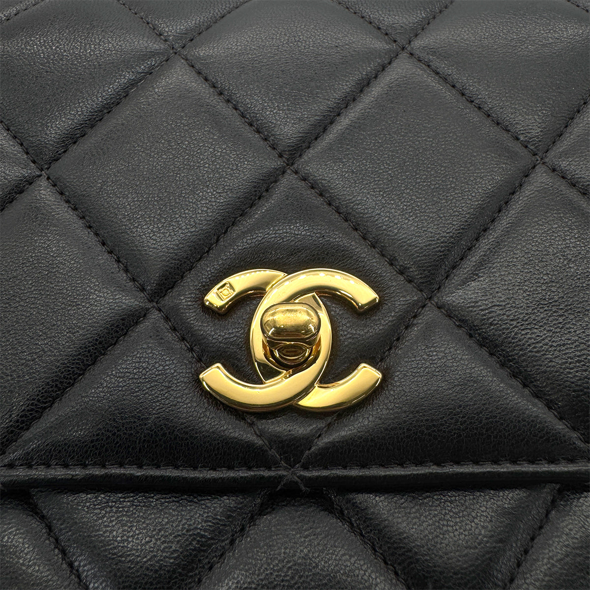 CHANEL VINTAGE MATELASSE CHAIN SHOULDER BAG BLACK LAMB SKIN 90215296