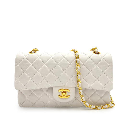 CHANEL VINTAGE CLASSIC FLAP MEDIUM CHAIN SHOULDER BAG WHITE LAMB SKIN 90229007