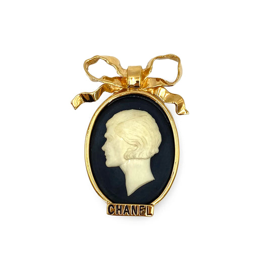 CHANEL VINTAGE BROOCH CAMEO MADEMOISSELE ACCESSORY 90240969