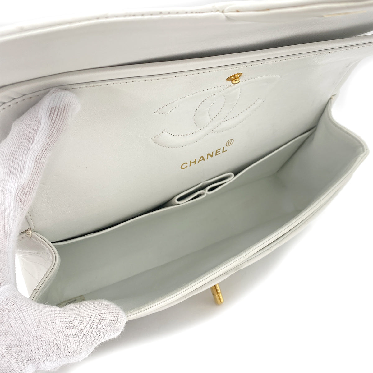 CHANEL VINTAGE CLASSIC FLAP MEDIUM CHAIN SHOULDER BAG WHITE LAMB SKIN 90244080