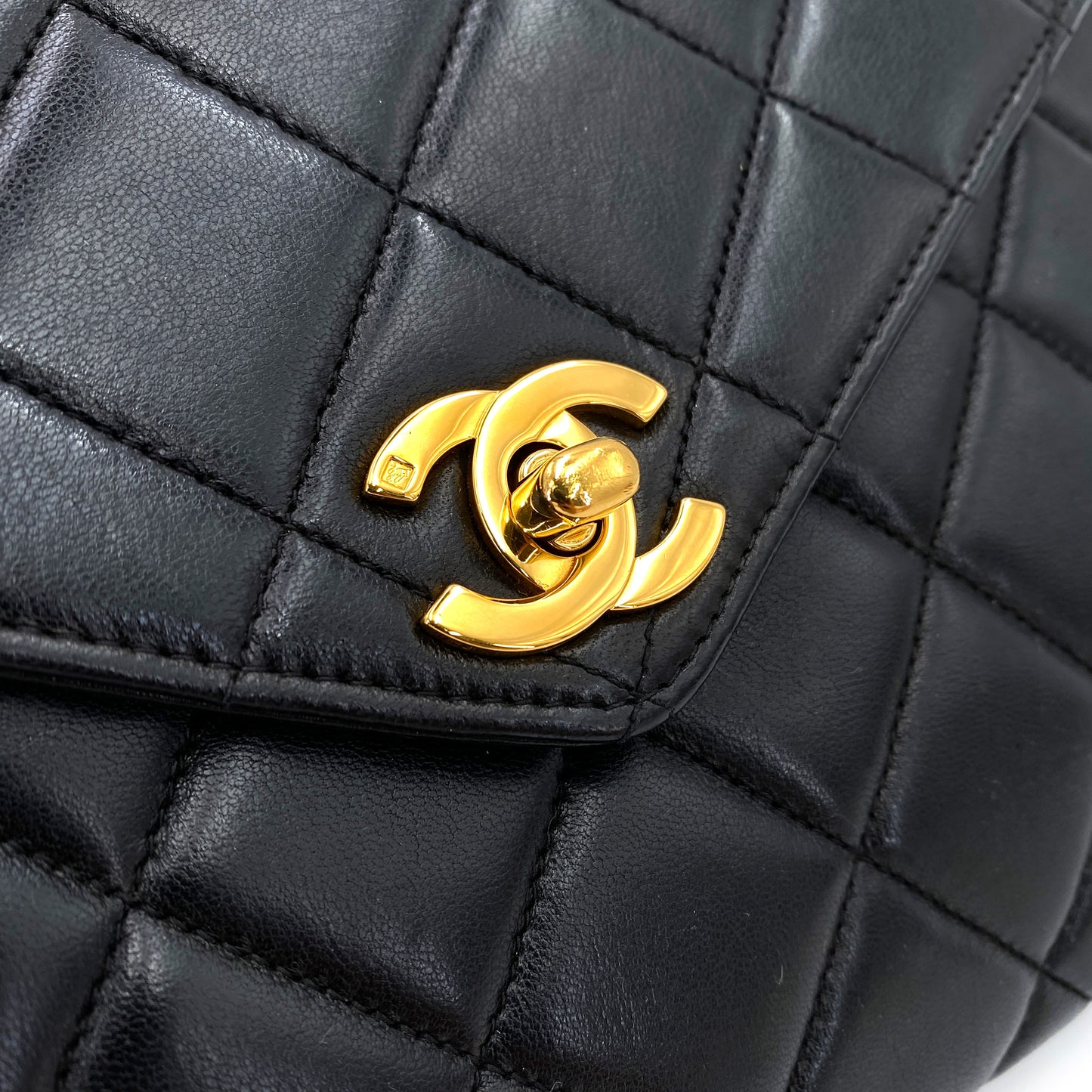 CHANEL VINTAGE MATELASSE CHAIN SHOULDER BAG BLACK LAMB SKIN 90249869