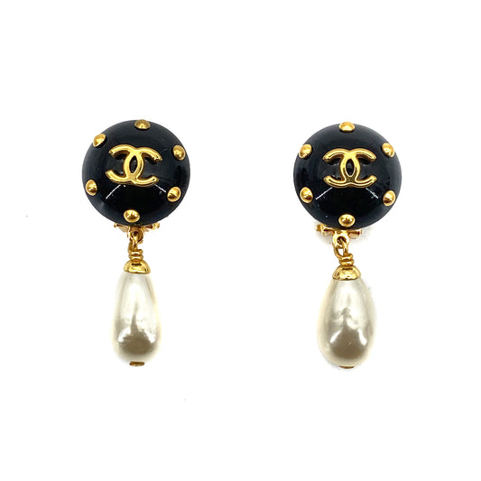 CHANEL VINTAGE EARRINGS SWING FAUX PEARL 96C 90261343