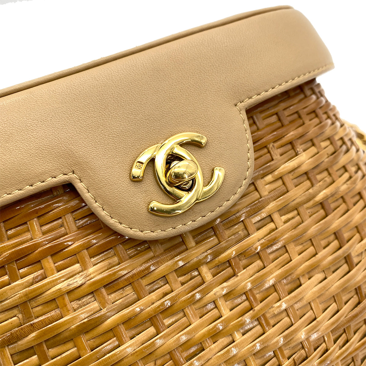 CHANEL VINTAGE CHAIN SHOULDER BEIGE BROWN RATTAN LEATHER 90251383
