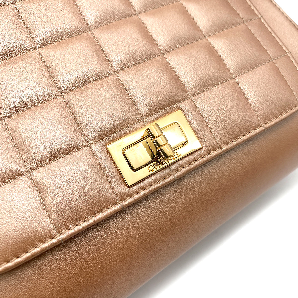 CHANEL VINTAGE 2.55 CHOCOLATE BAR CHAIN SHOULDER BAG PINK BEIGE LAMB SKIN 90252021