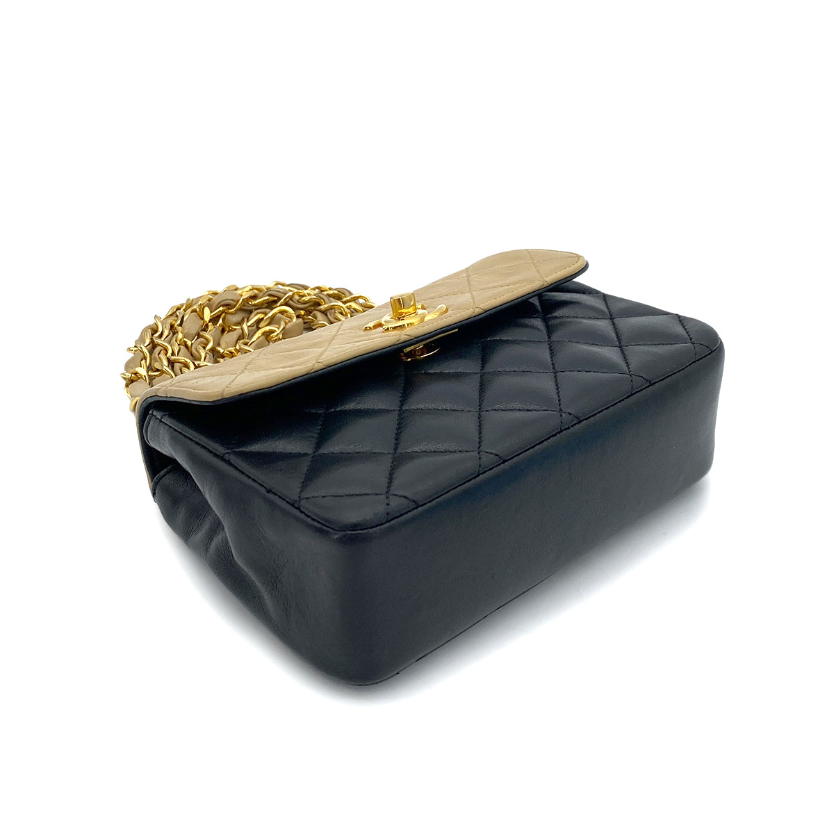 CHANEL VINTAGE MATELASSE MINI CHAIN SHOULDER BAG BYCOLOR BEIGE BLACK LAMB SKIN 90252978