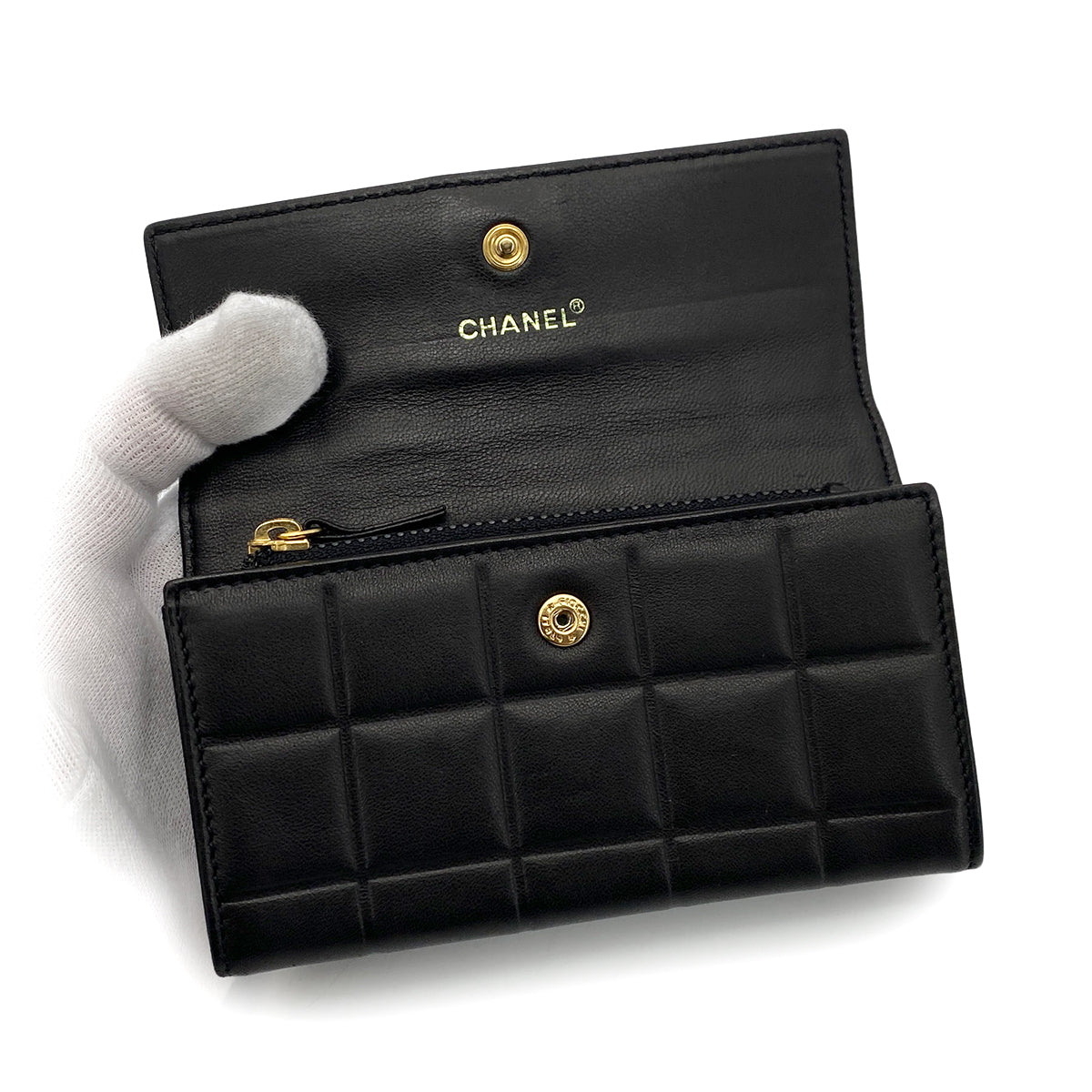 CHANEL VINTAGE CHOCOLATE BAR BIFOLD COMPACT WALLET BLACK LAMB SKIN 90256917