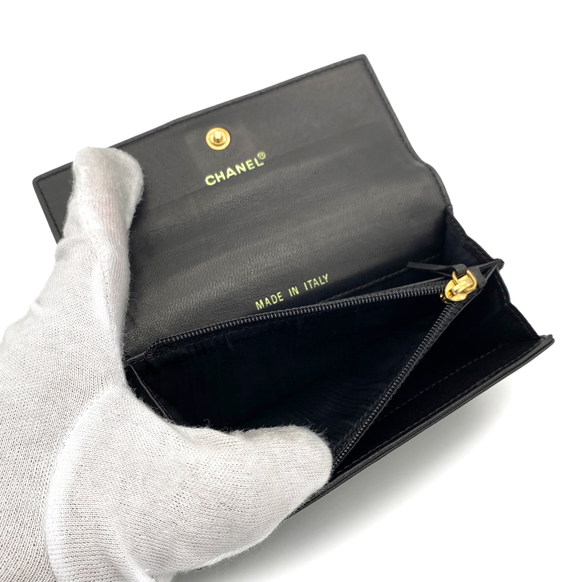 CHANEL VINTAGE CHOCOLATE BAR BIFOLD COMPACT WALLET BLACK LAMB SKIN 90256917