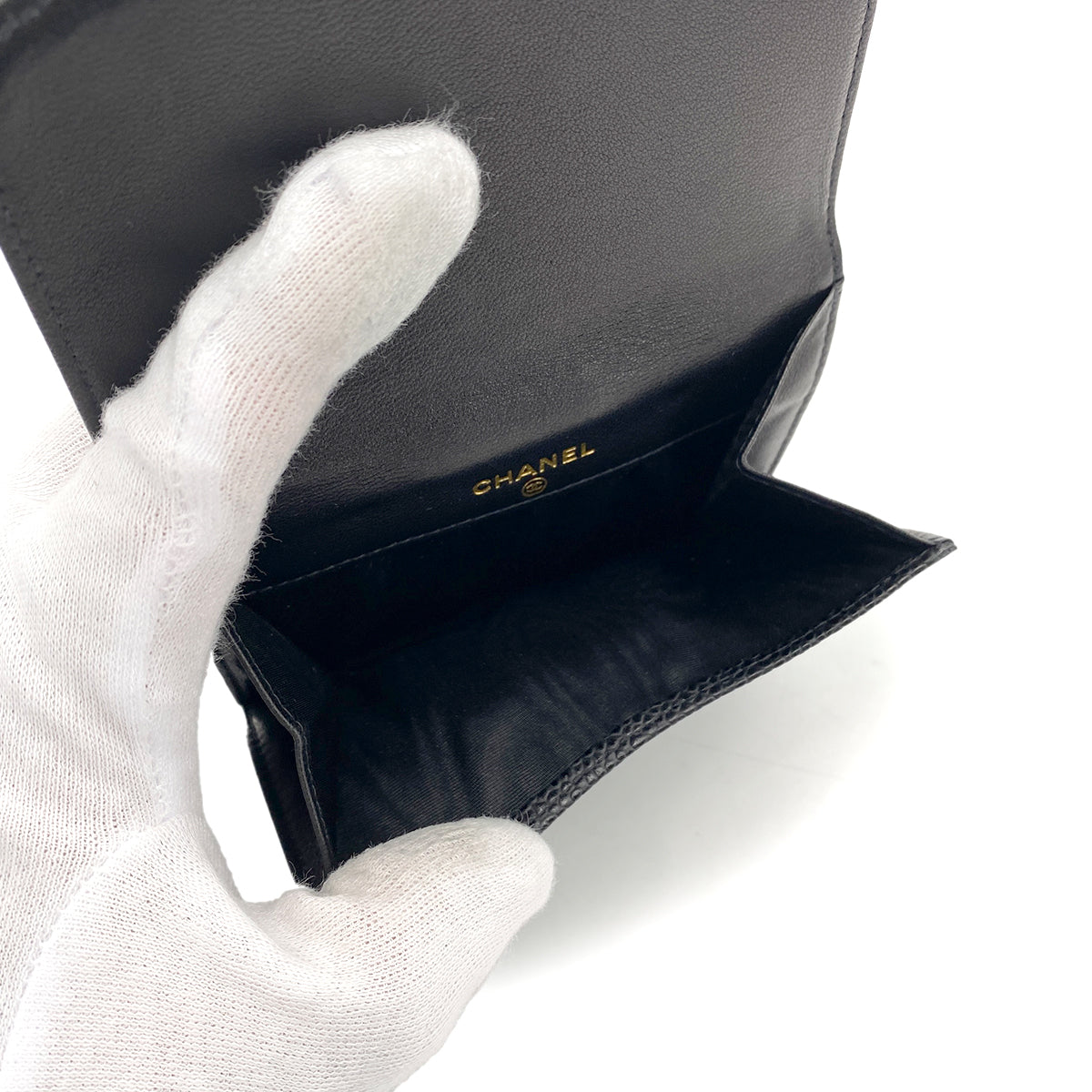 CHANEL VINTAGE BIFOLD COMPACT WALLET BLACK CAVIAR SKIN 90256945