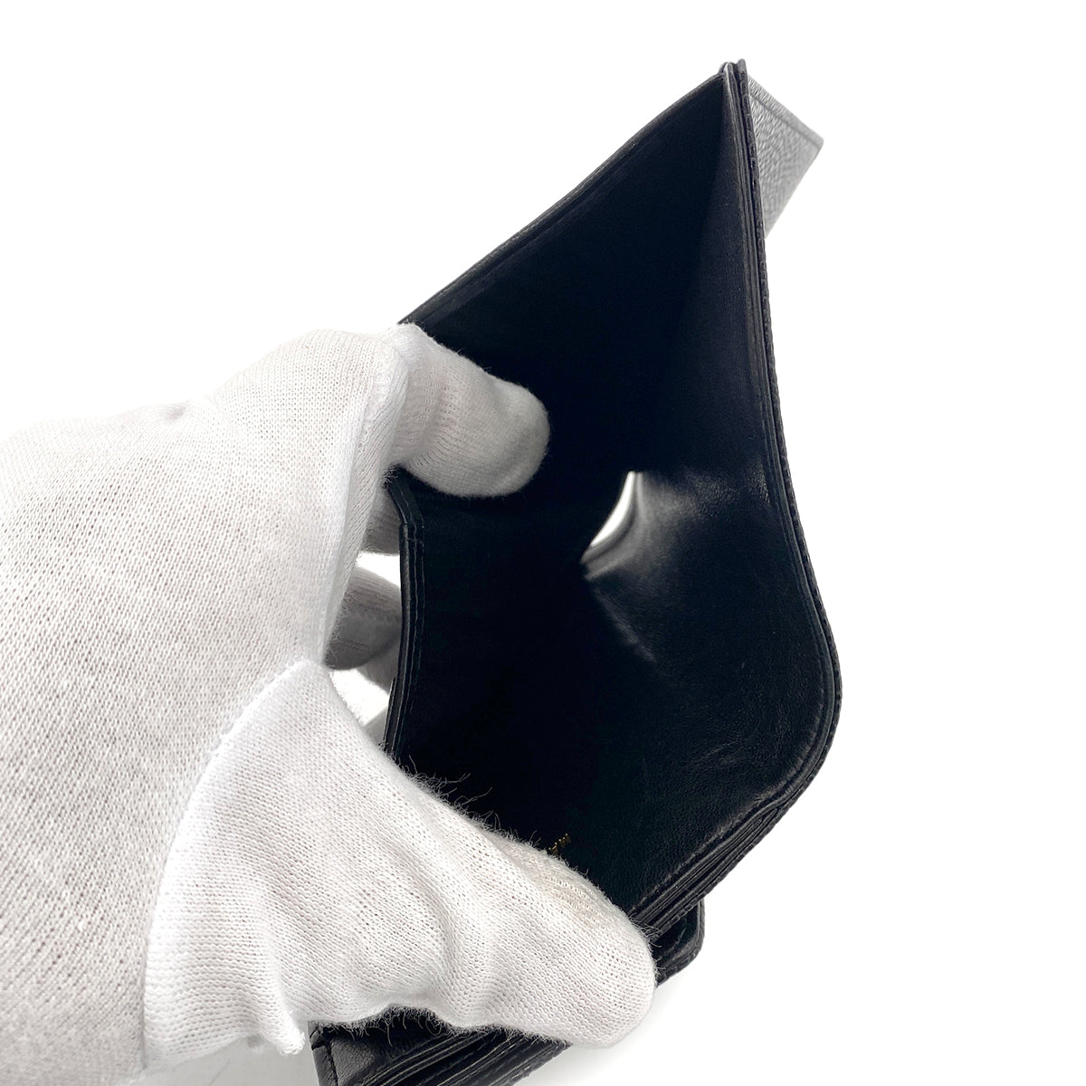 CHANEL VINTAGE BIFOLD COMPACT WALLET BLACK CAVIAR SKIN 90256945