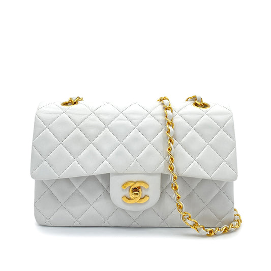 CHANEL VINTAGE CLASSIC FLAP SMALL CHAIN SHOULDER BAG WHITE LAMB SKIN 90260108