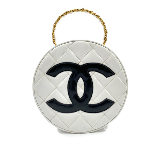 CHANEL VINTAGE ROUND VANITY HAND BAG WHITE BLACK ENAMEL 90260133