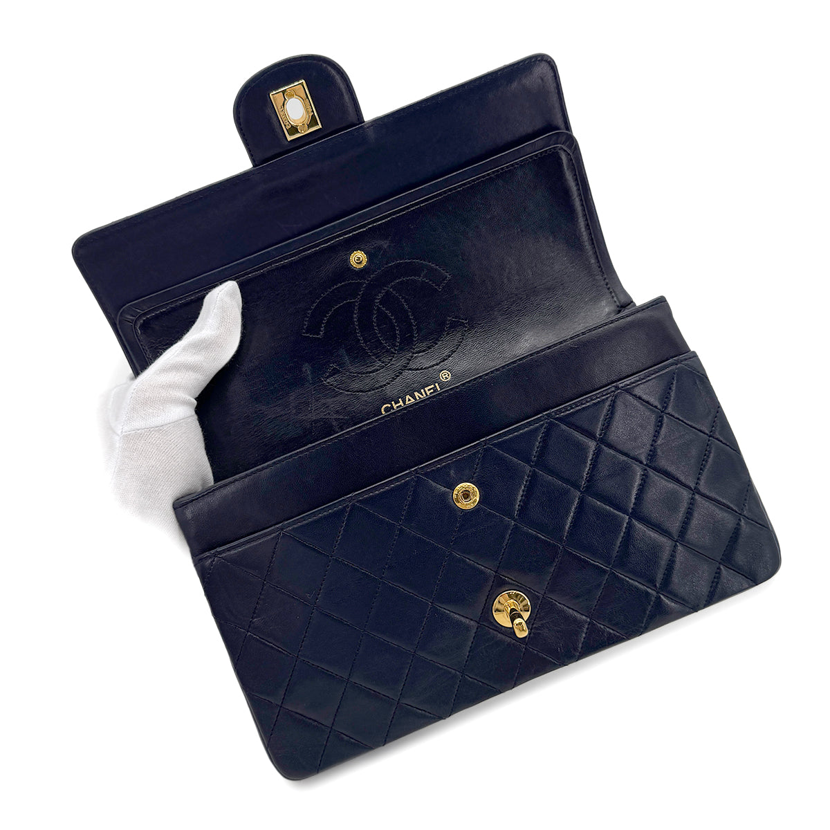 CHANEL VINTAGE MATELASSE CHAIN SHOULDER BAG NAVY LAMB SKIN 90260469