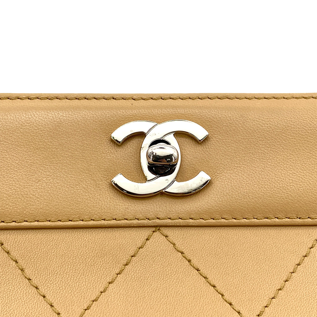 CHANEL VINTAGE MATELASSE CHAIN TOTE BAG BEIGE LAMB SKIN 90261191