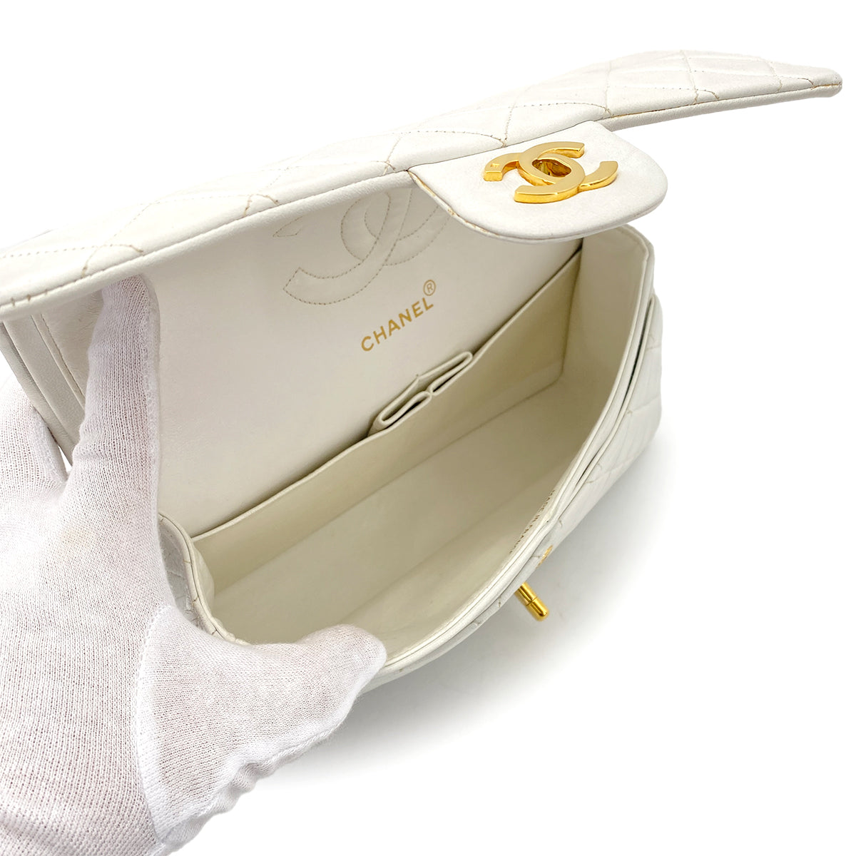 CHANEL VINTAGE CLASSIC FLAP MEDIUM CHAIN SHOULDER BAG WHITE LAMB SKIN 90261225