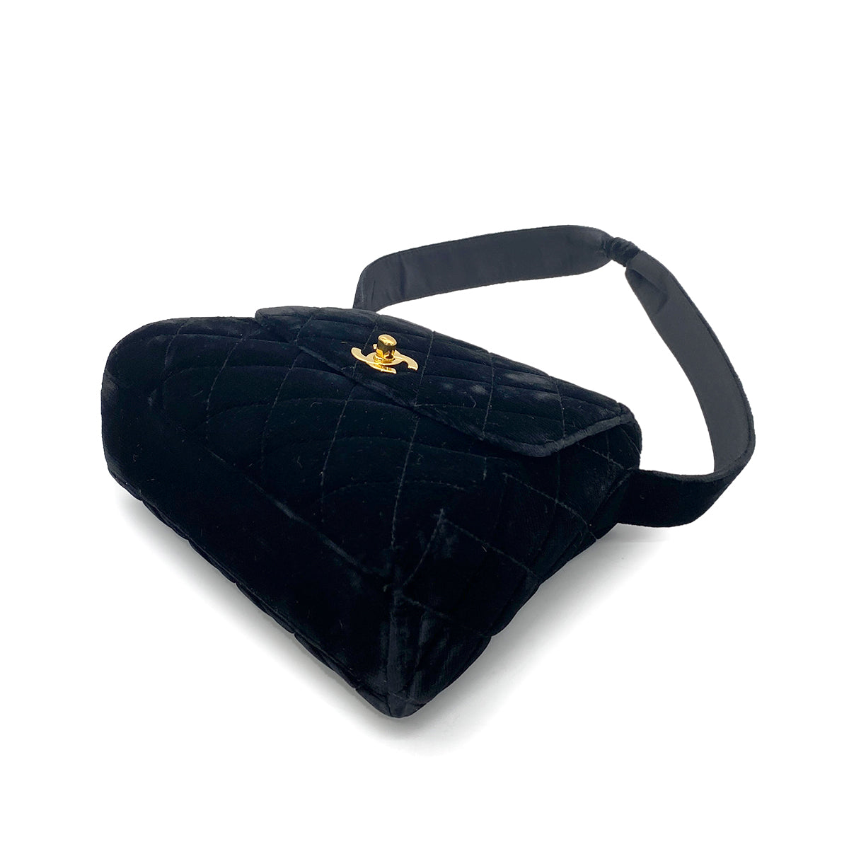 CHANEL VINTAGE MATELASSE HAND BAG BLACK VELOR 902161243