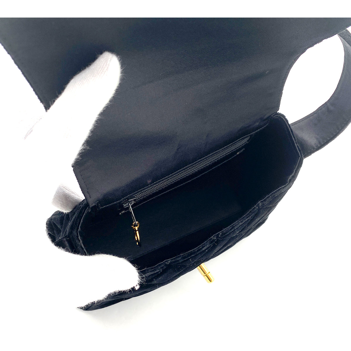 CHANEL VINTAGE MATELASSE HAND BAG BLACK VELOR 902161243