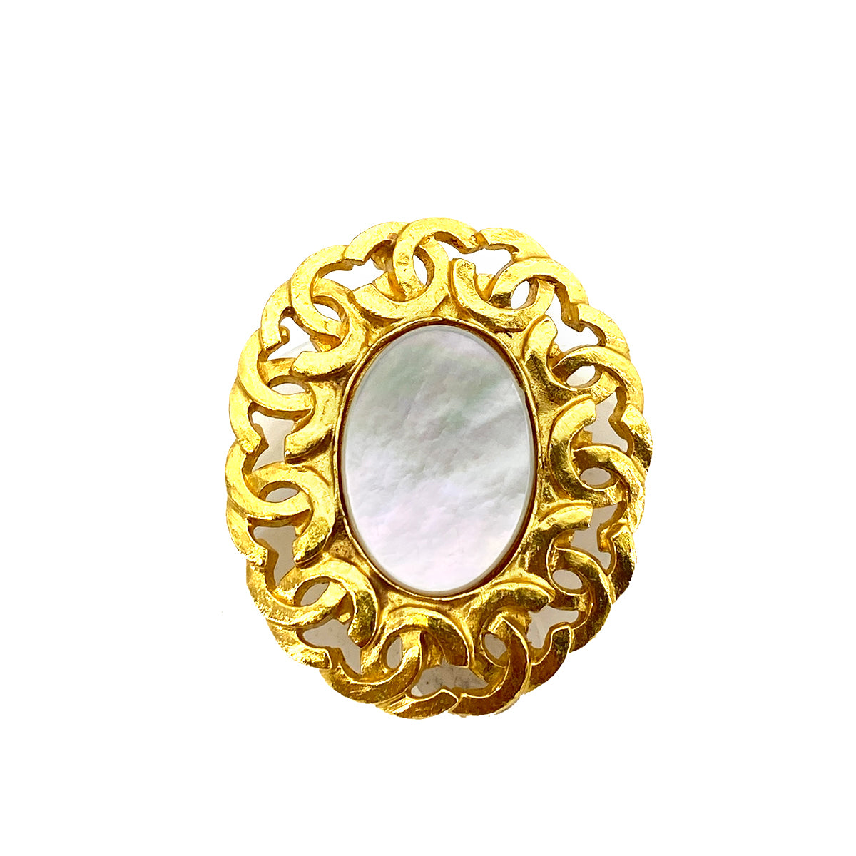 CHANEL VINTAGE BROACH ROUND COCOMARK SHELL ACCESSORY 95A 90261260