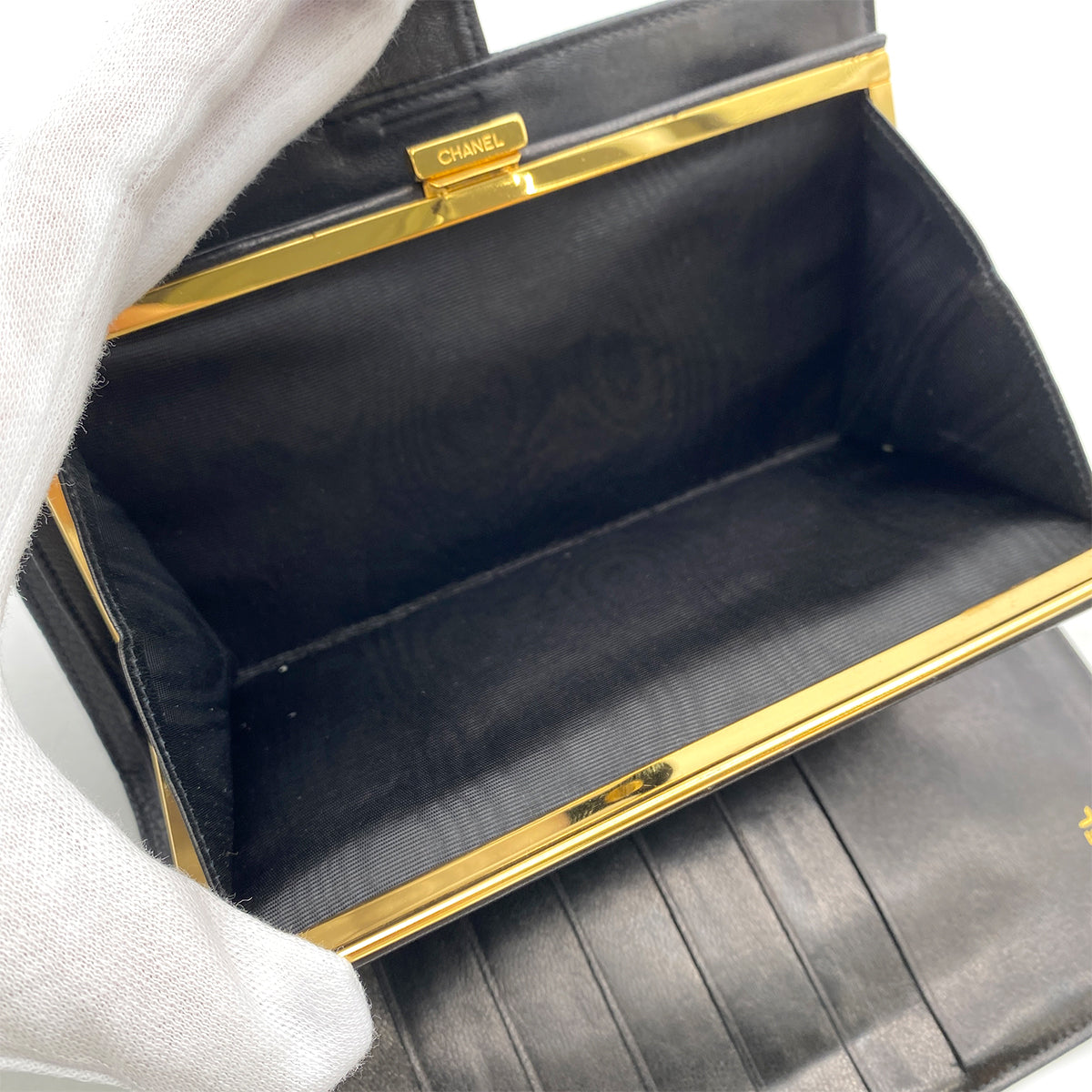 CHANEL VINTAGE BIFOLD LONG WALLET BLACK CAVIAR SKIN 90261349